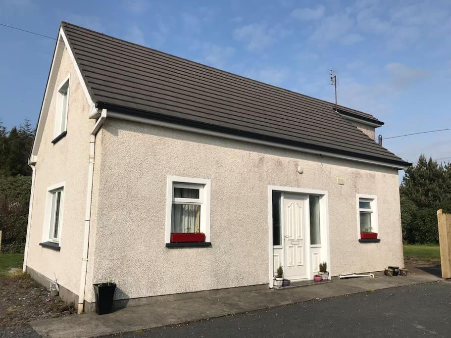 Rosie'S Pad Villa Louisburgh Exterior photo